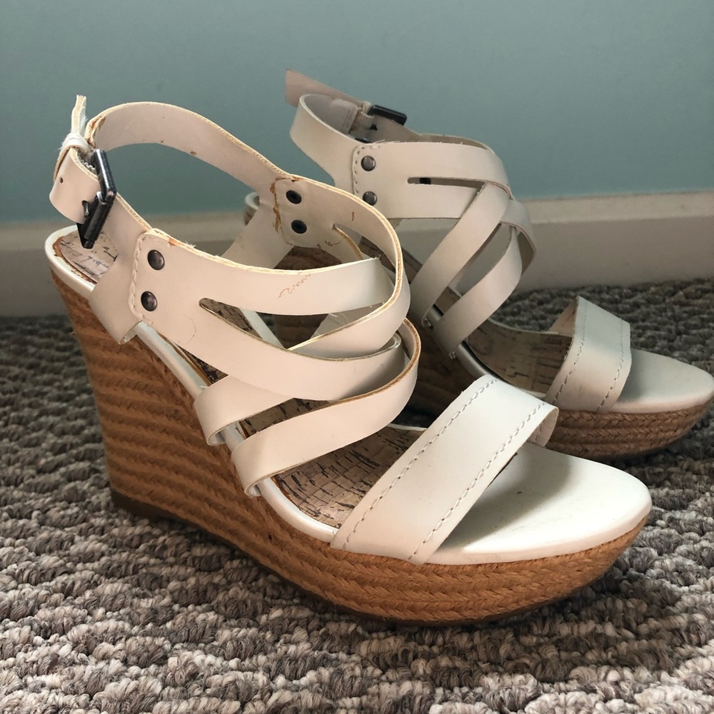 White wedges
